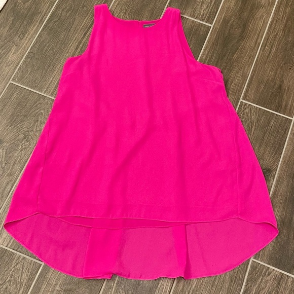 Vince Camuto Sleeveless High Low Hem Top - S - Picture 4 of 9